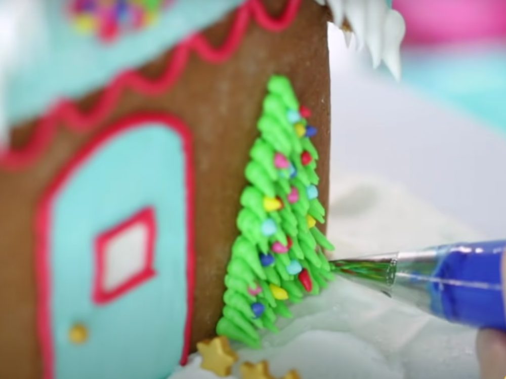 Epic Gingerbread Houses to Make While You Wait for Santa!