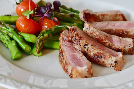 Custom Bid vs. Per-Person Packages: Choosing Dinner Catering Services in Sun City, AZ, That Fit Your Budget